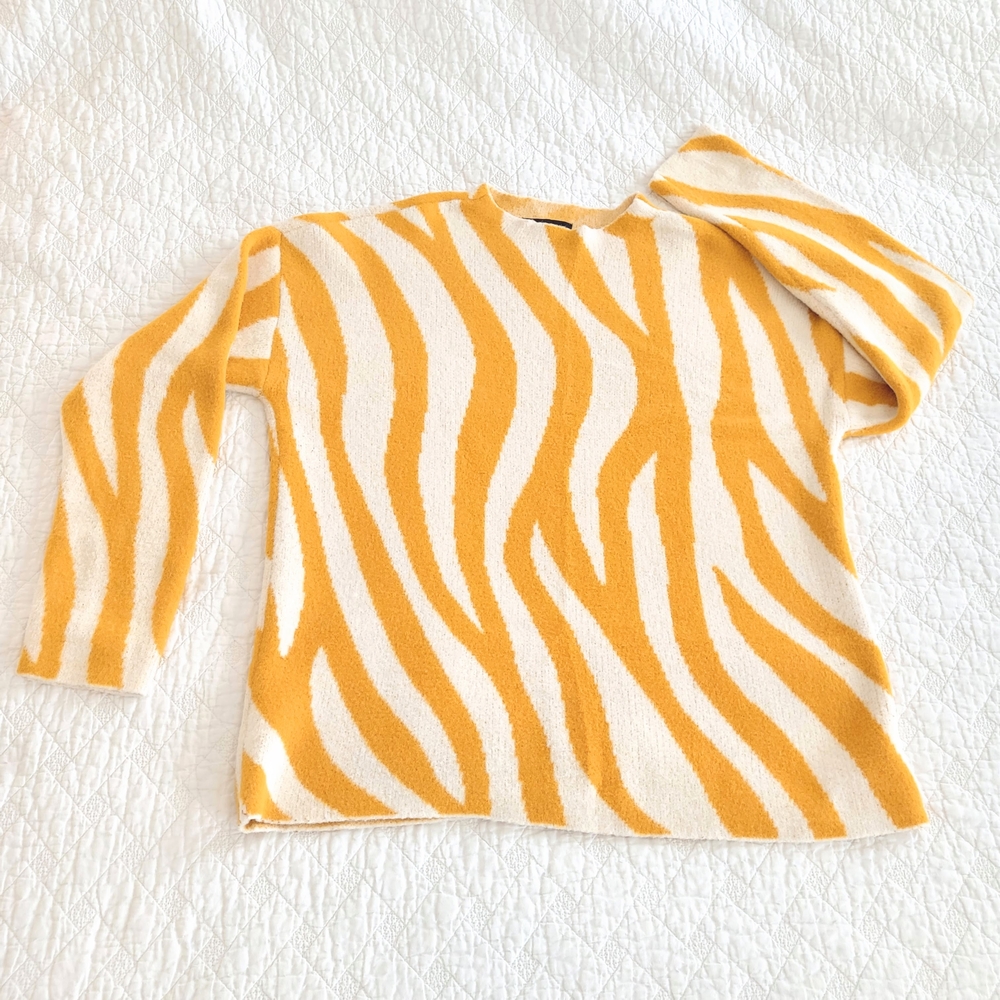 Ann Taylor Vibrant Yellow & Cream Zebra Stripe Sweater Sz L